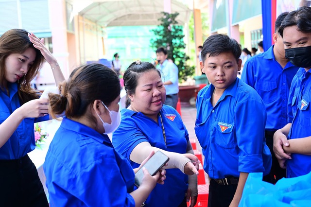 C&ocirc; gi&aacute;o C&agrave; Mau suốt 10 năm l&agrave;m một điều khiến nhiều th&iacute; sinh nhớ m&atilde;i  - Ảnh 2.