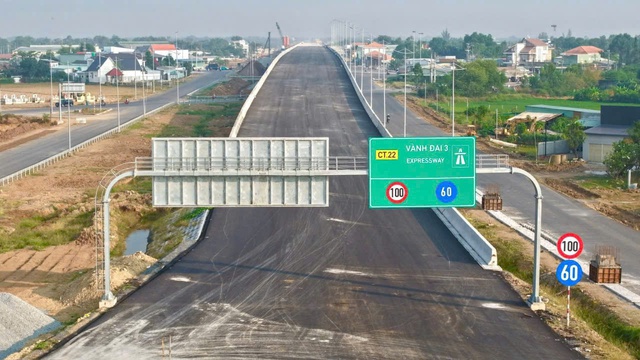 Hạ tầng dần định h&igrave;nh gi&aacute; trị bất động sản Bến Lức- Ảnh 2.