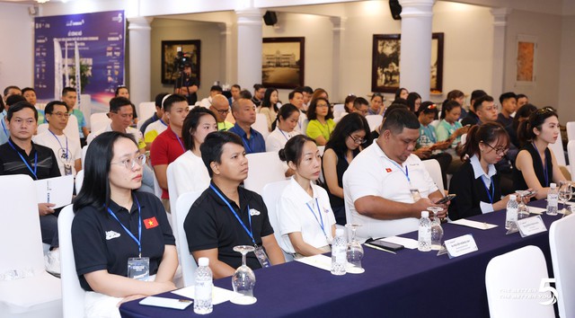 Hơn 6.000 VĐV chạy đêm, lan tỏa lối sống năng động ở 'thành phố không ngủ'- Ảnh 2.