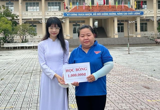 C&ocirc; gi&aacute;o C&agrave; Mau suốt 10 năm l&agrave;m một điều khiến nhiều th&iacute; sinh nhớ m&atilde;i  - Ảnh 1.