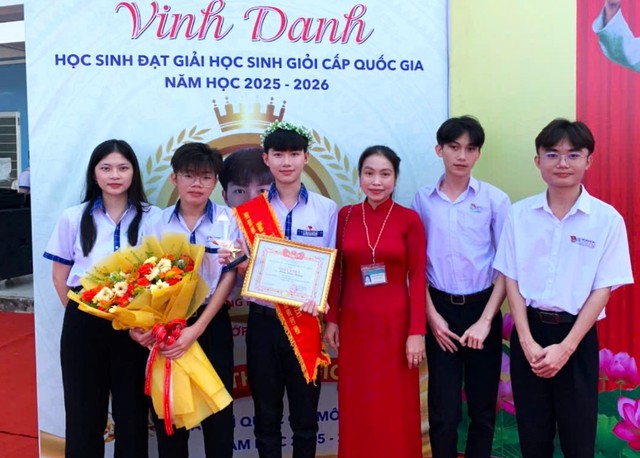 Cậu học tr&ograve; v&ugrave;ng Đất Mũi đam m&ecirc; m&ocirc;n lịch sử- Ảnh 3.