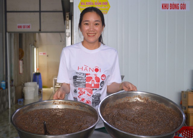 C&uacute; lật k&egrave;o của ba kh&iacute;a lột: Từ 'h&agrave;ng dạt' th&agrave;nh ri&ecirc;u OCOP 4 sao    - Ảnh 5.