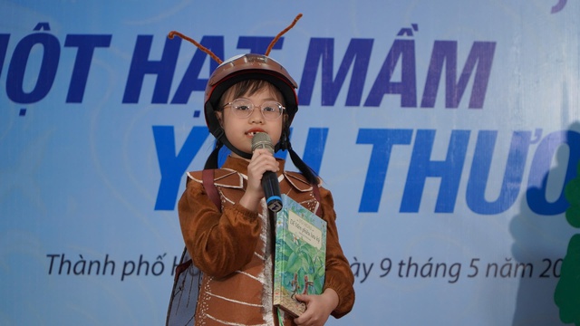 NSND Mỹ Uy&ecirc;n, NSƯT V&otilde; Minh L&acirc;m ngồi 'ghế n&oacute;ng' cuộc thi Kể chuyện s&aacute;ch thiếu nhi- Ảnh 2.
