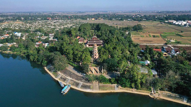 Du sơn ngoạn thủy: 'Cảnh th&ecirc;m Hương Thủy, Ngự B&igrave;nh điểm t&ocirc;'- Ảnh 1.
