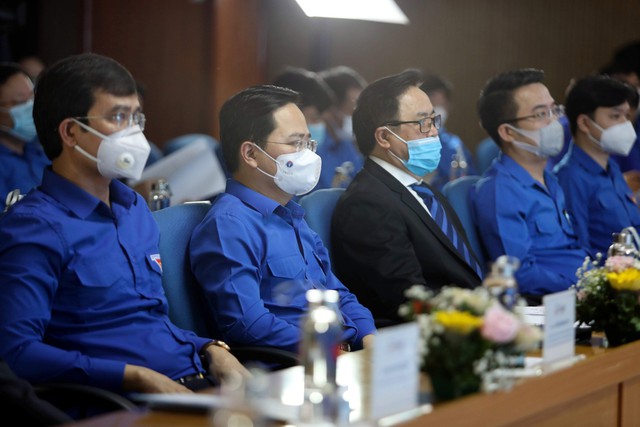 Người từng l&agrave;m 'h&agrave;ng r&agrave;o sống' Tiếp sức m&ugrave;a thi v&agrave; 13 năm h&aacute;t 1 b&agrave;i - Ảnh 5.