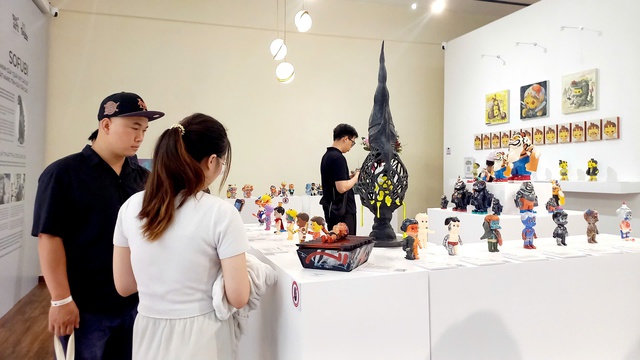 Những món đồ chơi nghệ thuật thu hút người trẻ vào cuối tuần, vì sao? - Ảnh 4.