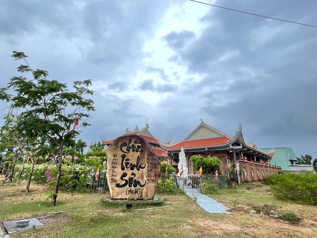 Truyền thuyết về pho tượng 'đổ mồ hôi', chữa được bệnh dịch ở chùa Phật Lồi- Ảnh 1.