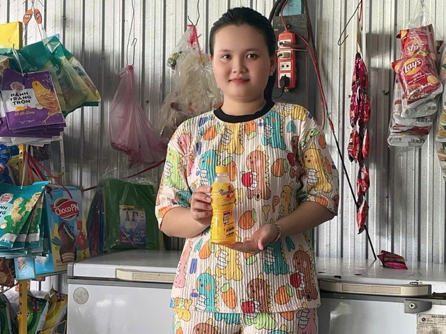 Tr&uacute;ng 50 triệu đồng, cả x&oacute;m miền T&acirc;y rộ &lsquo;x&eacute; nh&atilde;n nhập m&atilde;&rsquo; sau khi giải kh&aacute;t- Ảnh 1.