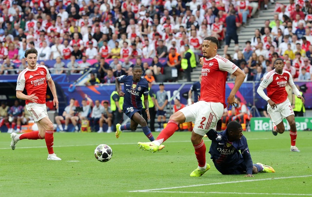 Ngôi sao Arsenal chấn thương sau chung kết Champions League, HLV đội tuyển Pháp lo sốt vó- Ảnh 1. Ngôi sao Arsenal chấn thương sau chung kết Champions League, HLV đội tuyển Pháp lo sốt vó- Ảnh 1.
