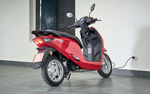 Pin lớn đi 200 km, cốp vẫn rộng 50L: Dat Bike ERA tối ưu thế nào? - Ảnh 4.