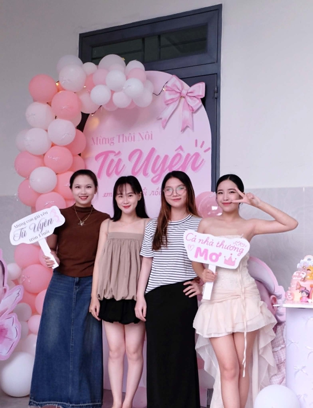 4 chị em lần lượt sinh con trong 4 tháng: 2 bé chào đời cùng ngày tháng - Ảnh 2.
