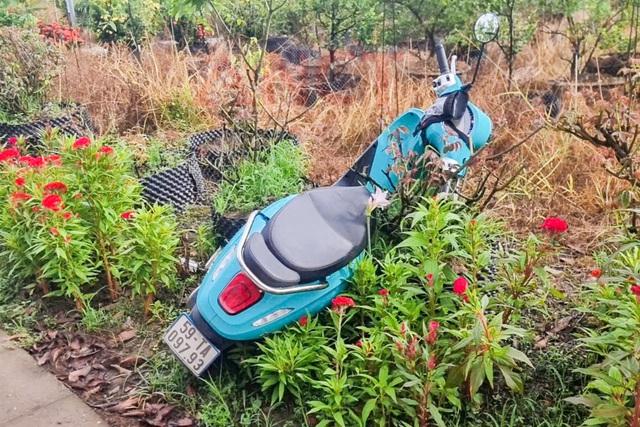 Bắt nghi phạm cướp xe &ocirc;m c&ocirc;ng nghệ trong đ&ecirc;m- Ảnh 2.