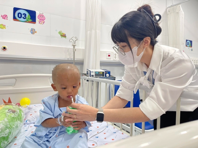 Phát hiện và tố giác kịp thời các hành vi bạo lực, xâm hại trẻ em - Ảnh 1.