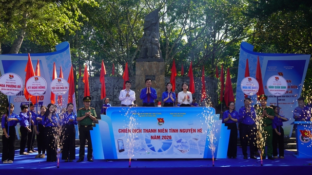 Biết ơn những người hy sinh vì Tổ quốc - Ảnh 2.