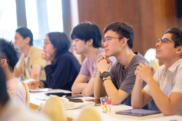 GS Đàm Thanh Sơn đến Gia Lai dự hội thảo vật lý lượng tử - Ảnh 3.