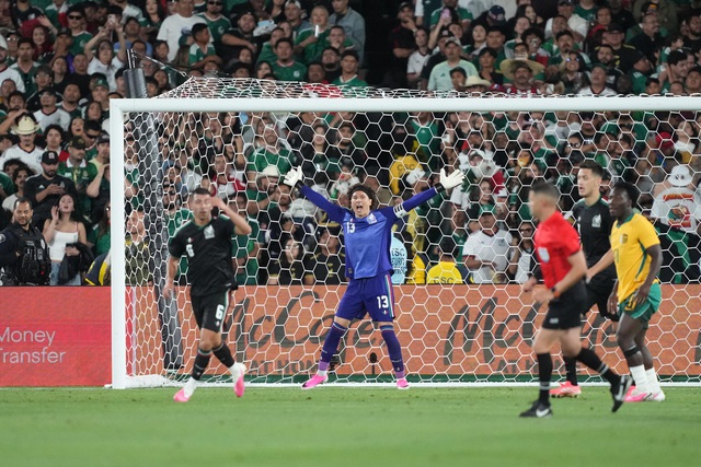 Mexico chính thức điền tên thủ môn Ochoa dự World Cup, sánh ngang Messi và Ronaldo- Ảnh 1. Mexico chính thức điền tên thủ môn Ochoa dự World Cup, sánh ngang Messi và Ronaldo- Ảnh 1.