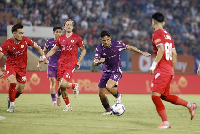 Ba đội cuối bảng c&ugrave;ng 21 điểm trước v&ograve;ng chốt hạ V-League: Gay cấn đỉnh điểm!
- Ảnh 1.