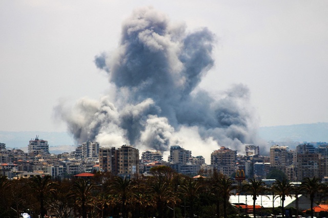 Thủ tướng Israel ra lệnh tấn công sâu vào Lebanon, Iran nhắc nhở Mỹ - Ảnh 1.