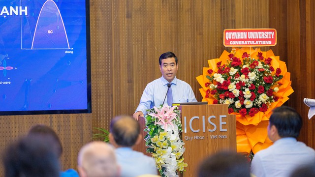 GS Đàm Thanh Sơn đến Gia Lai dự hội thảo vật lý lượng tử - Ảnh 4.