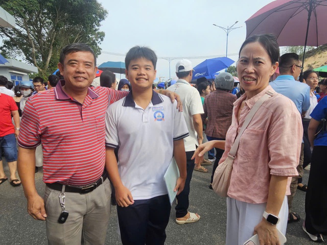 Học sinh thi trường chuyên dễ dàng kiếm điểm 9 môn tiếng Anh - Ảnh 1.