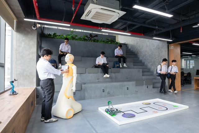 SIU AI Lab - Nơi sinh viên biến ý tưởng AI thành sản phẩm thực tế- Ảnh 1. SIU AI Lab - Nơi sinh viên biến ý tưởng AI thành sản phẩm thực tế- Ảnh 1.