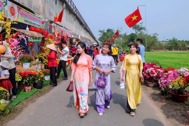 Từ ngày hội nghĩa tình đến những mùa xuân sẻ chia- Ảnh 3. Từ ngày hội nghĩa tình đến những mùa xuân sẻ chia- Ảnh 3.