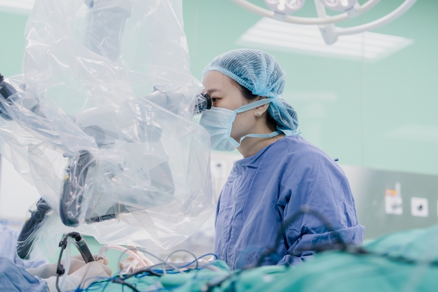 Hợp tác Việt - Nga: Nâng tầm kỹ thuật cấy ốc tai điện tử - Ảnh 2. Hợp tác Việt - Nga: Nâng tầm kỹ thuật cấy ốc tai điện tử - Ảnh 2.