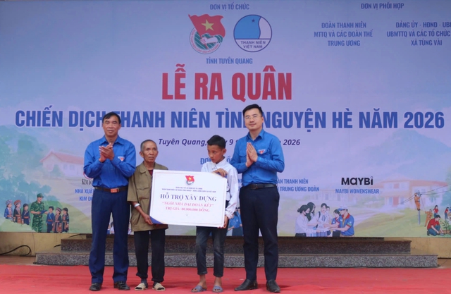 Tình nguyện hè trên vùng biên cương Tổ quốc - Ảnh 3.