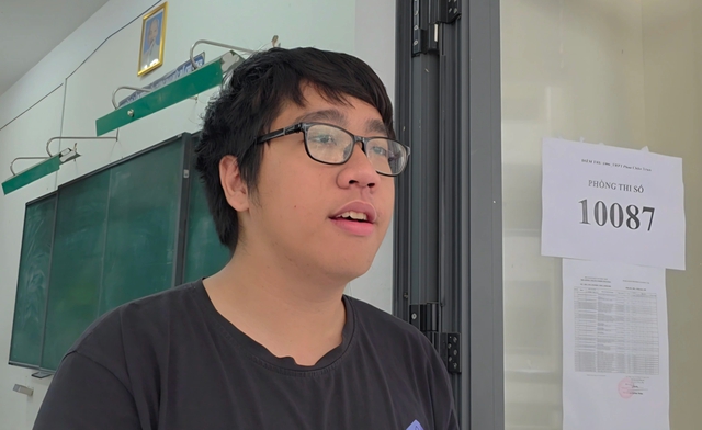 Trước kỳ thi THPT: Nhiều phụ huynh Đ&agrave; Nẵng nghỉ l&agrave;m, đồng h&agrave;nh c&ugrave;ng con - Ảnh 3.