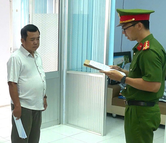 Khởi tố cựu Hiệu trưởng Trường cao đẳng nghề Kiên Giang lập khống hồ sơ quyết toán- Ảnh 2.