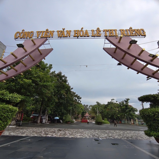 C&ocirc;ng vi&ecirc;n L&ecirc; Thị Ri&ecirc;ng: Những k&yacute; ức lịch sử dưới lớp đất y&ecirc;n b&igrave;nh- Ảnh 1.