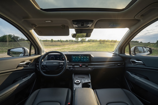 Kia Sportage chốt giá 'sốc' từ 749 triệu, thuộc nhóm C-SUV hấp dẫn bậc nhất thị trường - Ảnh 2.
