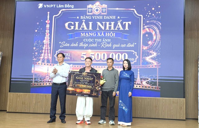'Vũ điệu ánh sáng cao nguyên' đoạt giải nhất cuộc thi săn ảnh tháp Eiffel Đà Lạt- Ảnh 3. 'Vũ điệu ánh sáng cao nguyên' đoạt giải nhất cuộc thi săn ảnh tháp Eiffel Đà Lạt- Ảnh 3.