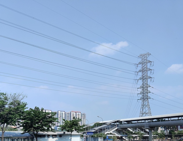 Dòng điện đã thắp lên hy vọng, ước mơ và tương lai của biết bao con người - Ảnh 2.