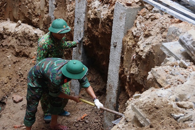 Quảng Trị: Thi c&ocirc;ng bệnh viện, ph&aacute;t hiện 4 h&agrave;i cốt liệt sĩ- Ảnh 1.