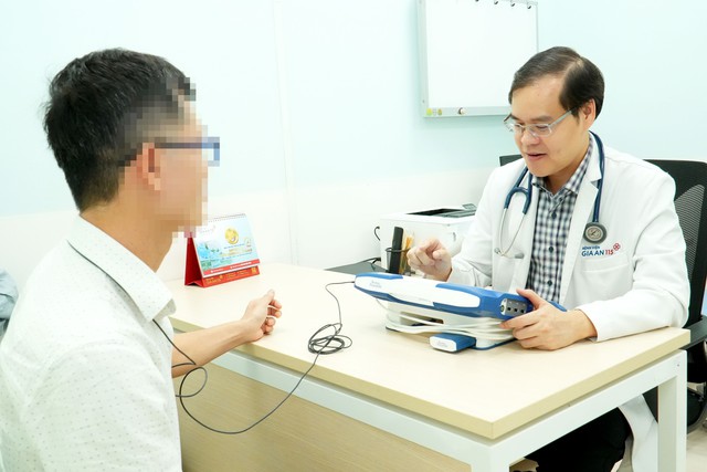 Bước tiến mới trong điều trị rối loạn nhịp tim: Lần đầu cấy máy S-ICD - Ảnh 2.