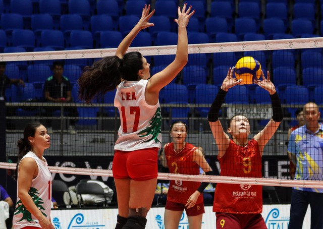 X&aacute;c định 4 đội v&agrave;o b&aacute;n kết giải b&oacute;ng chuyền AVC Cup 2026: Chủ nh&agrave; dừng bước - Ảnh 1.
