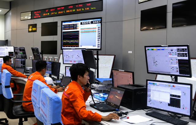 Nhiệt điện Duyên Hải nỗ lực bảo đảm cung ứng điện trong cao điểm- Ảnh 1. Nhiệt điện Duyên Hải nỗ lực bảo đảm cung ứng điện trong cao điểm- Ảnh 1.