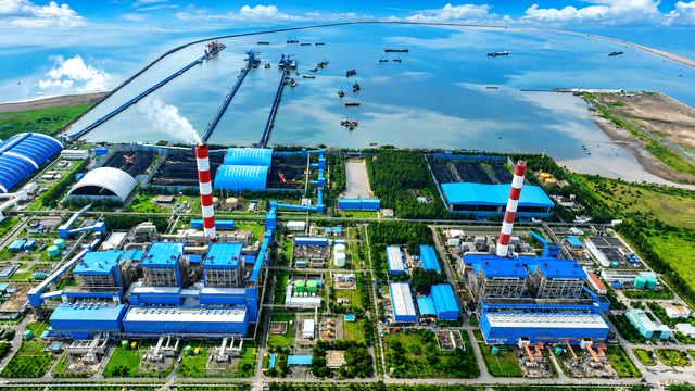 Nhiệt điện Duyên Hải nỗ lực bảo đảm cung ứng điện trong cao điểm- Ảnh 8. Nhiệt điện Duyên Hải nỗ lực bảo đảm cung ứng điện trong cao điểm- Ảnh 8.