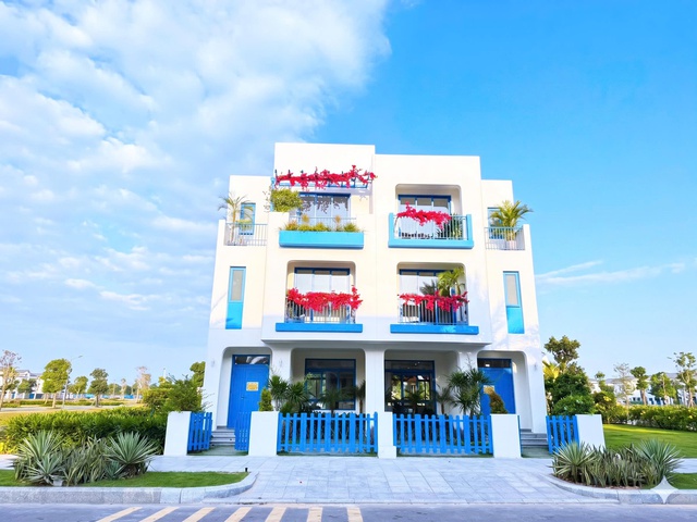 Santorini giữa lòng Cam Ranh: Nhà phố biển Hy Lạp xu hướng lưu trú mới tại CaraWorld- Ảnh 1. Santorini giữa lòng Cam Ranh: Nhà phố biển Hy Lạp xu hướng lưu trú mới tại CaraWorld- Ảnh 1.