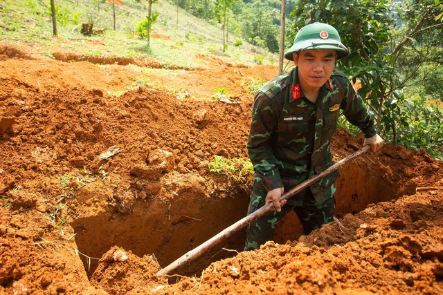 Tìm liệt sĩ trên dãy Trường Sơn: Chung một tấm lòng- Ảnh 5. Tìm liệt sĩ trên dãy Trường Sơn: Chung một tấm lòng- Ảnh 5.