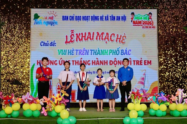Dòng điện sáng đi tới tương lai trên 'đất thép thành đồng' Củ Chi- Ảnh 1. Dòng điện sáng đi tới tương lai trên 'đất thép thành đồng' Củ Chi- Ảnh 1.