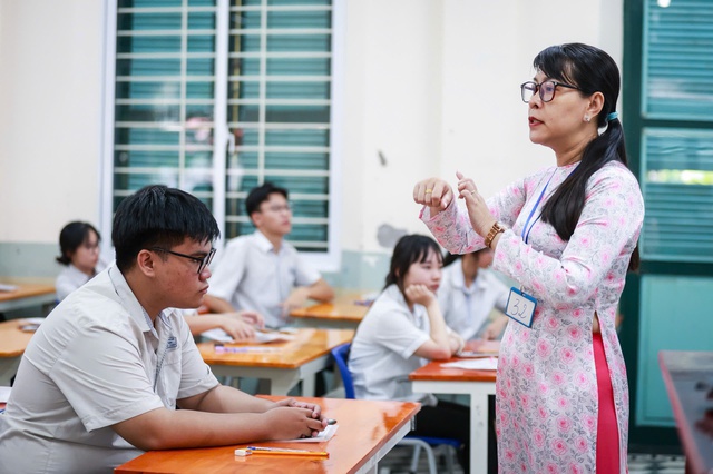 Thi tốt nghiệp THPT 2026: Xem gợi ý giải đề thi môn hóa học tại đây - Ảnh 5.