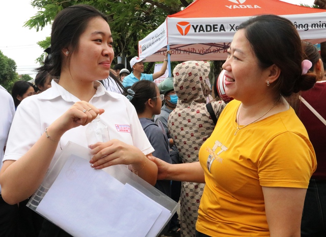 AI vào đề thi tốt nghiệp THPT: 'Đúng như dự đoán' của nhiều thí sinh Đà Nẵng - Ảnh 1.