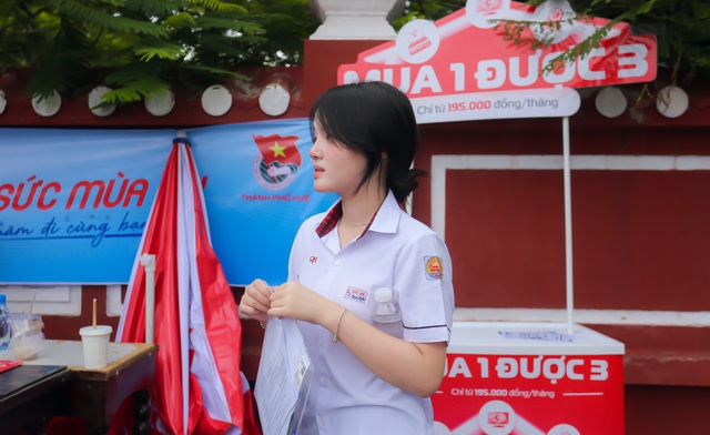Thí sinh trường chuyên ở Huế đánh giá đề văn vừa sức, có tính phân hóa - Ảnh 1. Thí sinh trường chuyên ở Huế đánh giá đề văn vừa sức, có tính phân hóa - Ảnh 1.