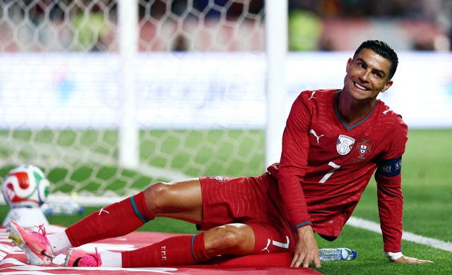 World Cup 2026: Ronaldo nín thở vì đàn em chấn thương, Bồ Đào Nha và Anh thắng vẫn lo- Ảnh 1. World Cup 2026: Ronaldo nín thở vì đàn em chấn thương, Bồ Đào Nha và Anh thắng vẫn lo- Ảnh 1.