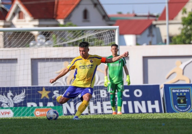 Lịch thi đấu play-off cực n&oacute;ng Bắc Ninh đại chiến PVF-CAND: D&agrave;n sao U.23 Việt Nam giữ suất V-League?- Ảnh 4.