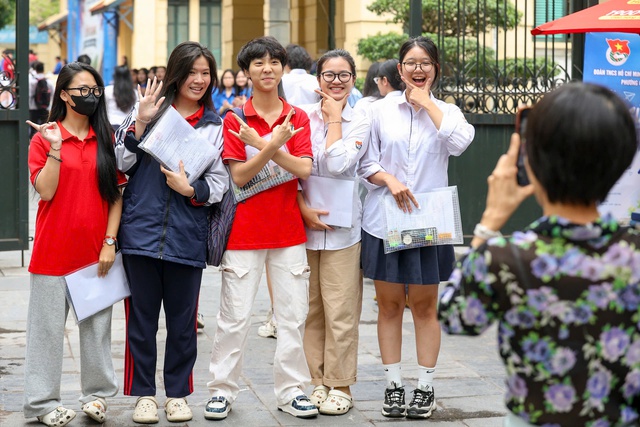 Đề thi m&ocirc;n văn tốt nghiệp THPT 2026: Chấm thi sao cho c&ocirc;ng bằng? - Ảnh 3.