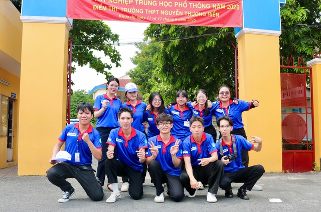 Những lời nhắn gửi xúc động từ thí sinh và phụ huynh sau mùa thi - Ảnh 7.