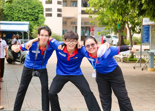 Những lời nhắn gửi xúc động từ thí sinh và phụ huynh sau mùa thi - Ảnh 6.